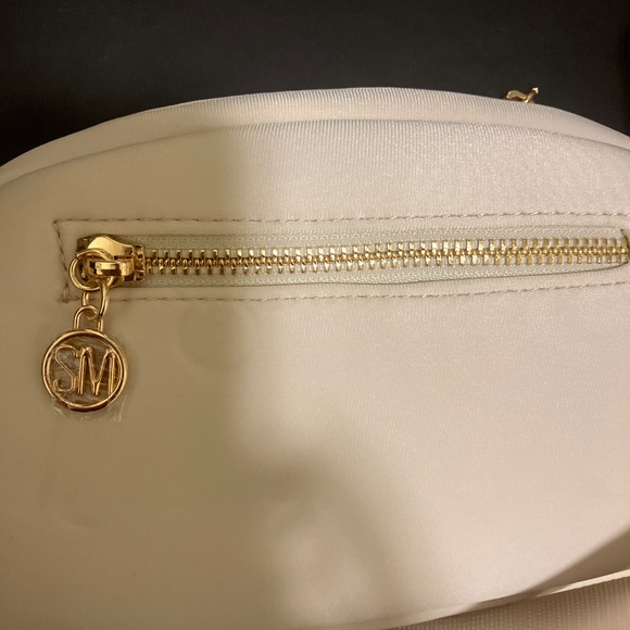 Steve Madden Woven Fanny Pack in Cream - Picture 3 of 10